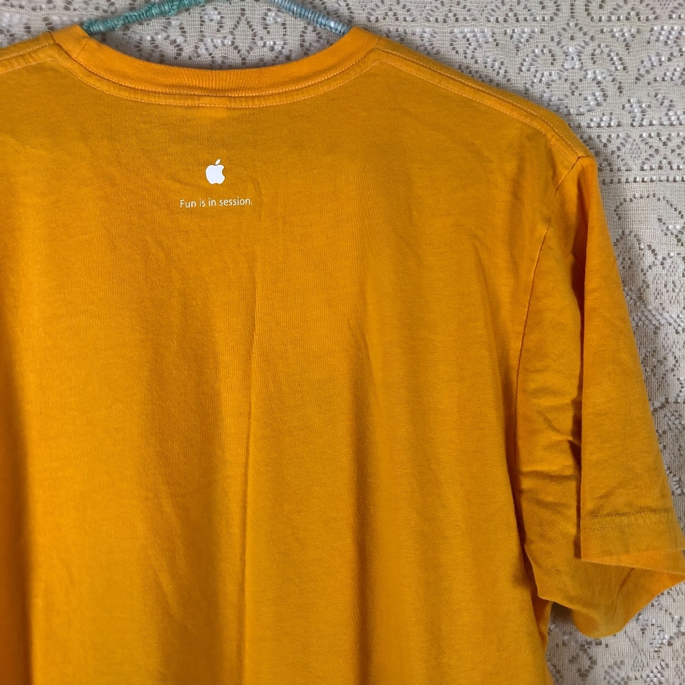 Apple Field Trip unisex XL tee [used] - Picture 5 of 6